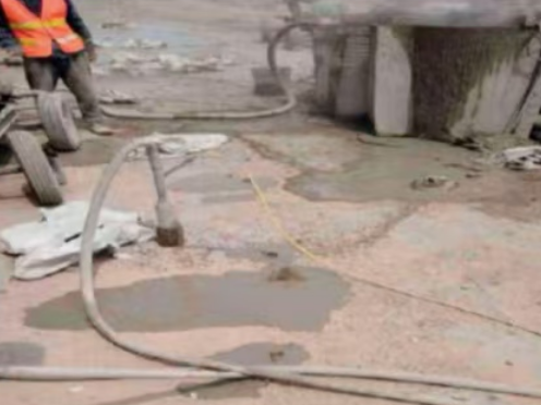 丰润水泥混凝土路面板底注浆技术 路面脱空注浆整治方案